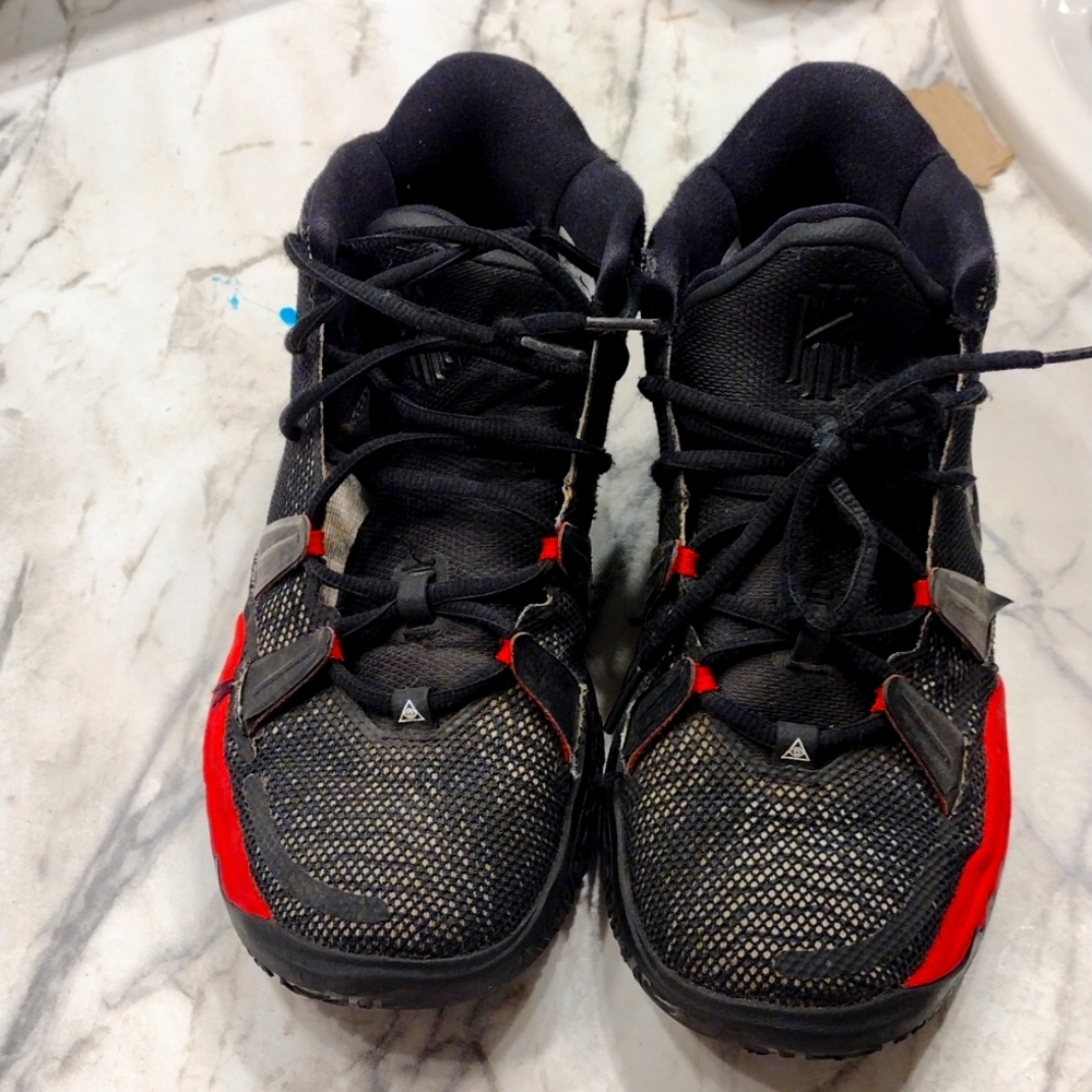 Kyrie 7 Bred Size 6